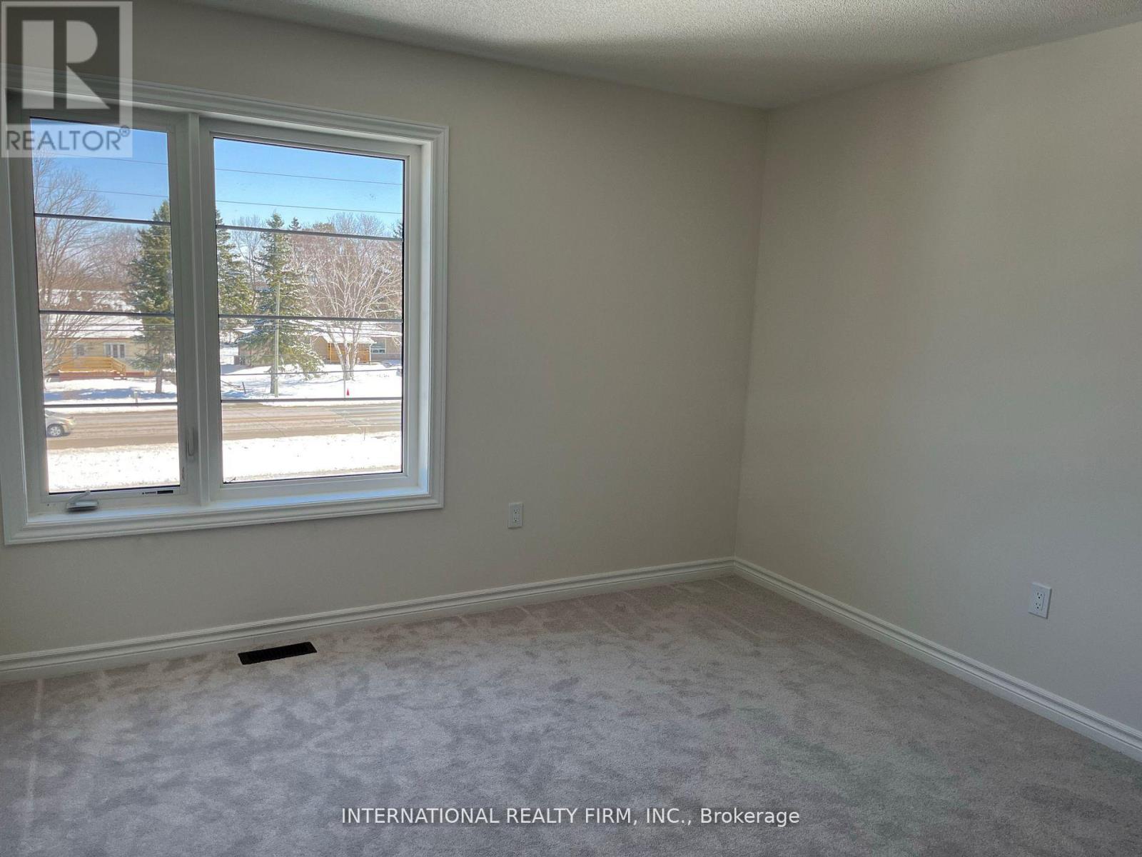 84 Kenneth Rogers Crescent, East Gwillimbury (Queensville), Ontario  L0G 1R0 - Photo 19 - N12205800