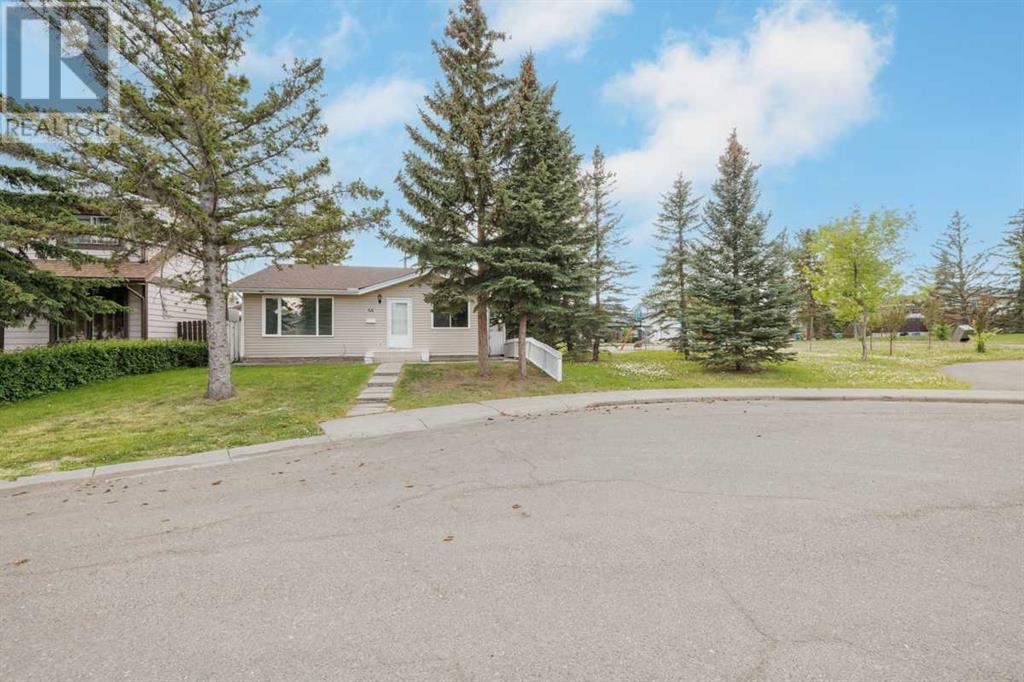 44 Falton Court Ne, Calgary, Alberta  T3J 1J3 - Photo 2 - A2228496