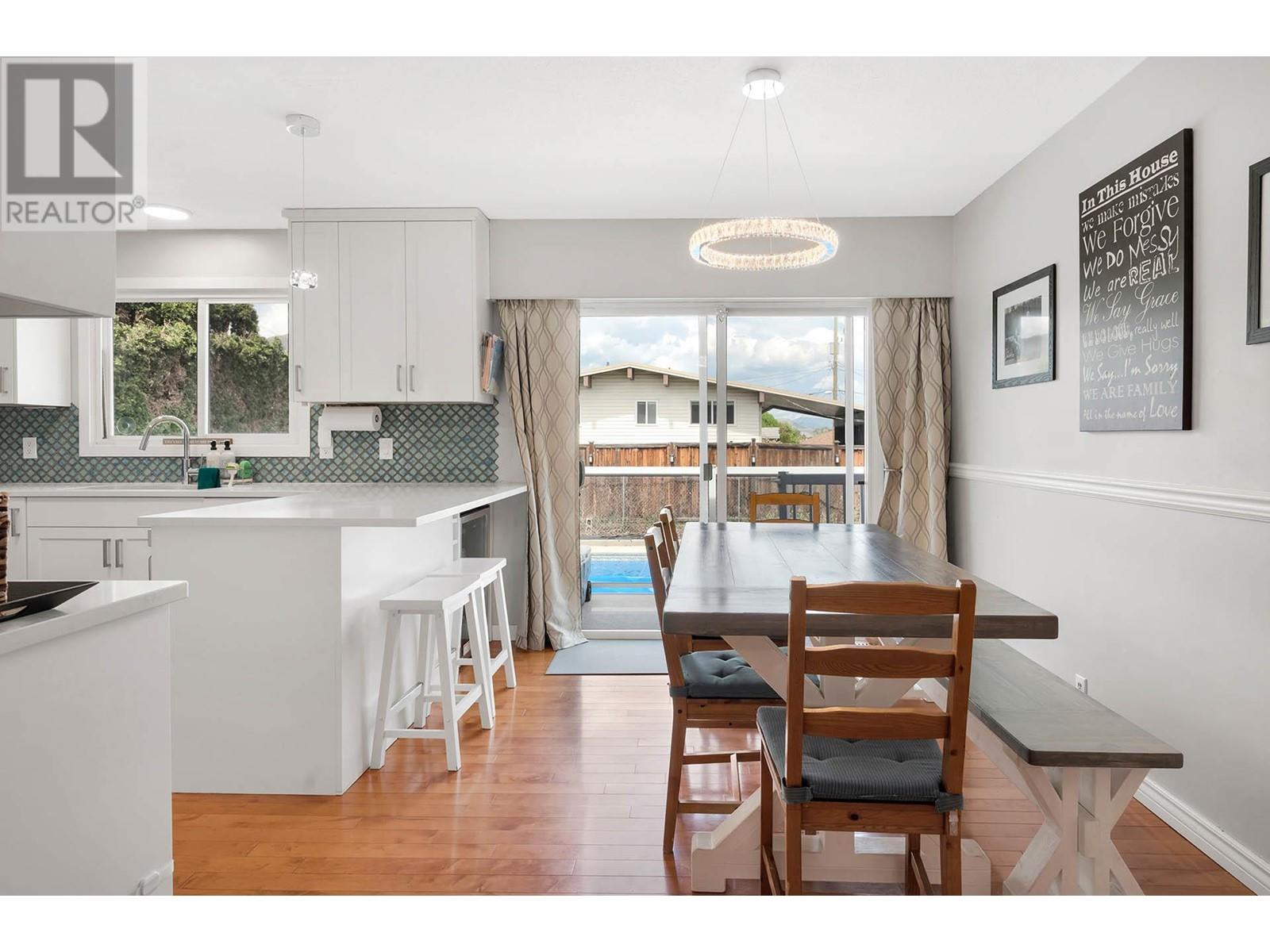678 York Avenue, Kamloops, British Columbia  V2B 2A5 - Photo 9 - 10347873