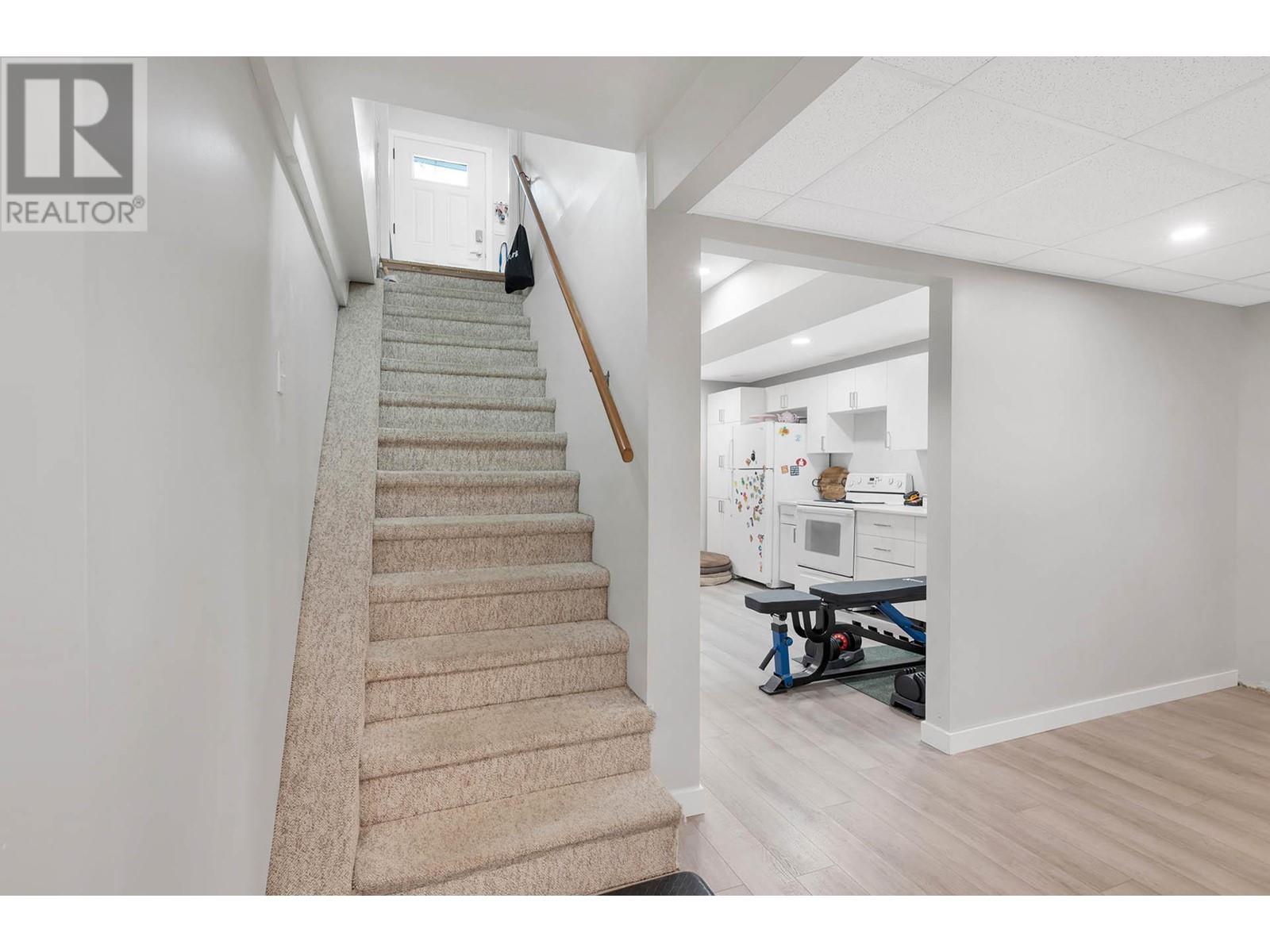 678 York Avenue, Kamloops, British Columbia  V2B 2A5 - Photo 29 - 10347873