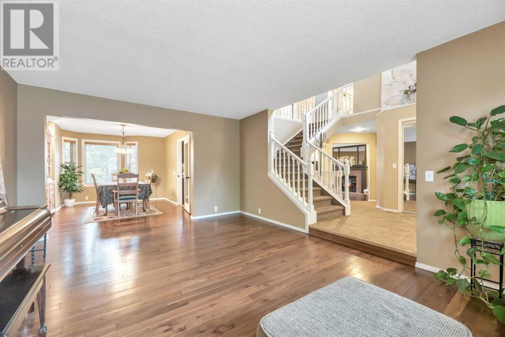 136 Mt Robson Circle Se, Calgary, Alberta  T2Z 2C1 - Photo 5 - A2226762