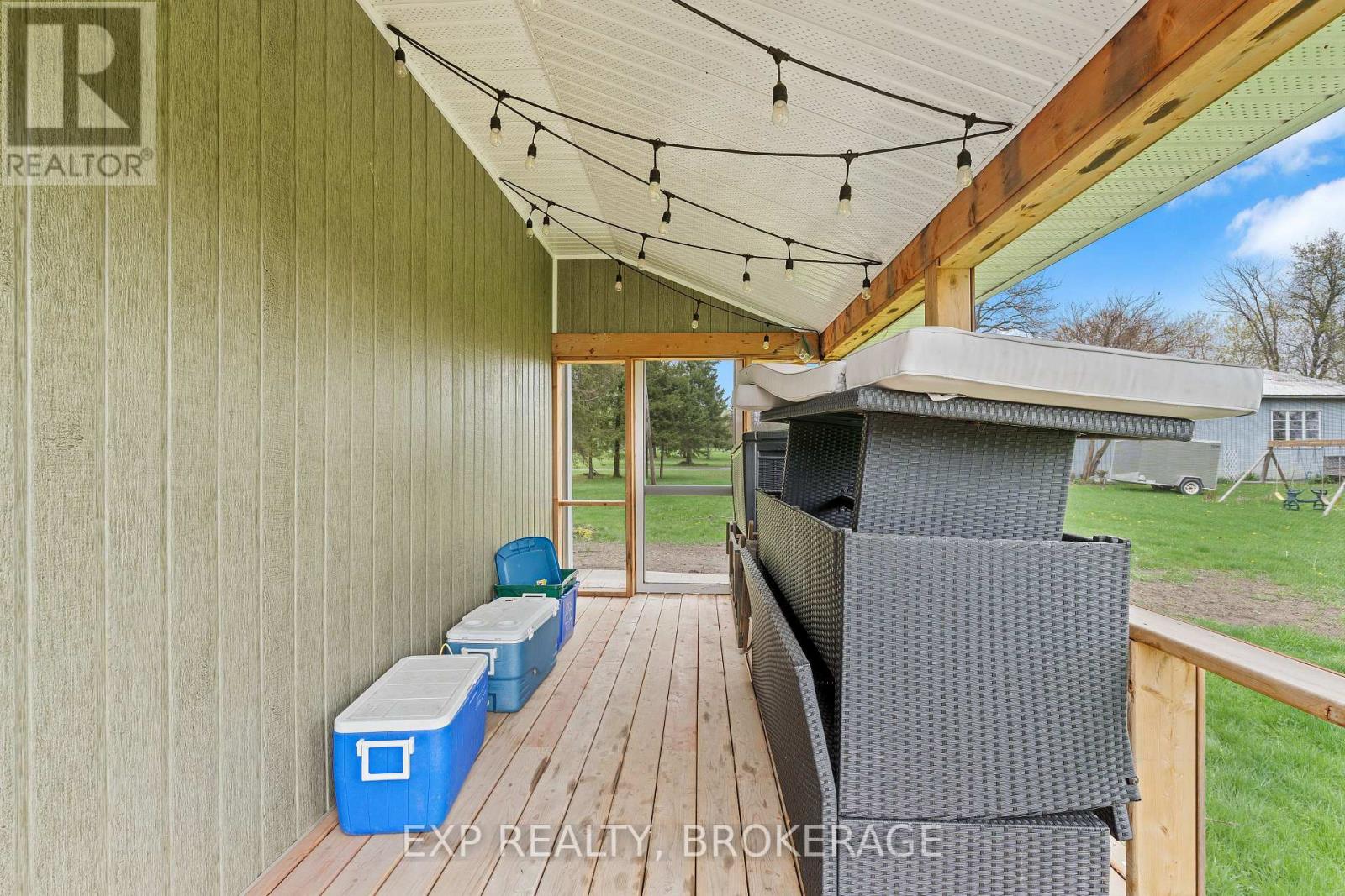 3881 Round Lake Road, South Frontenac, Ontario  K0H 1X0 - Photo 42 - X12205835