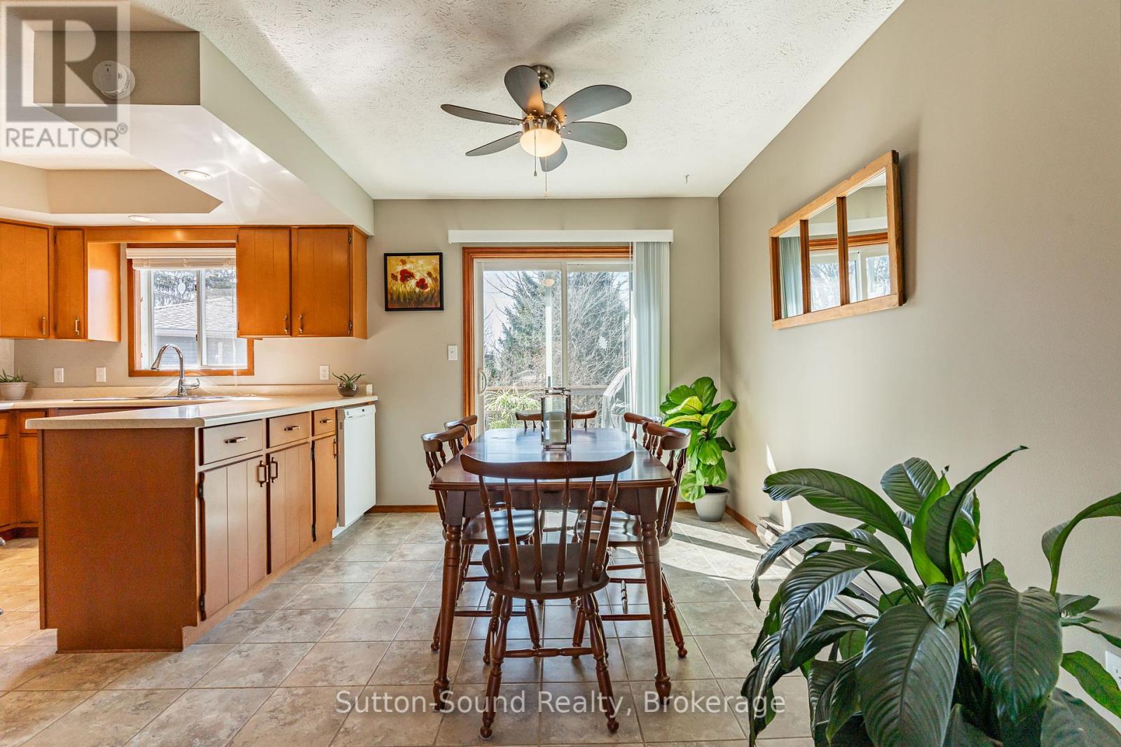 525 2nd Street W, Owen Sound, Ontario  N4K 6R6 - Photo 8 - X12205843