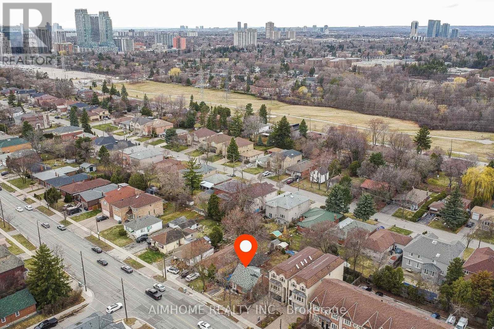 Property at 192 FINCH AVENUE E image 5