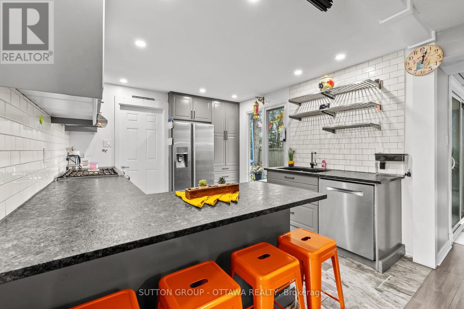35 Jackson Court, Ottawa, Ontario  K2K 1B6 - Photo 11 - X12174385