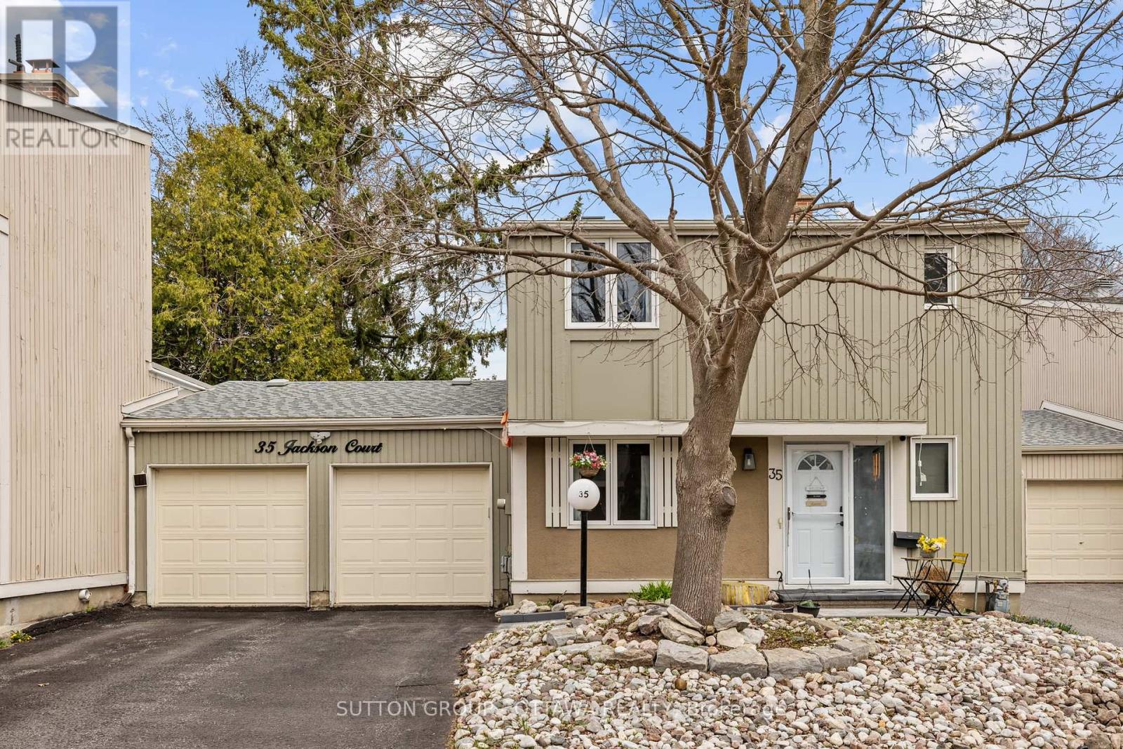 35 JACKSON COURT, Ottawa, Ontario