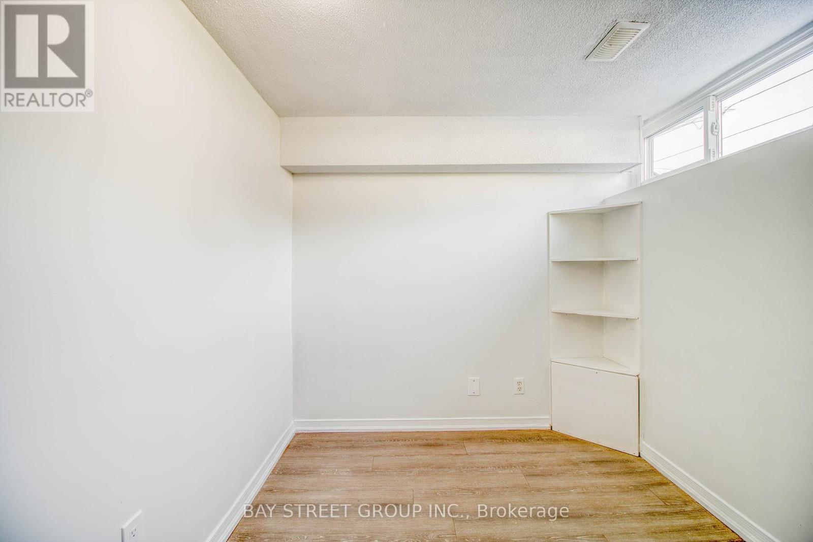 Basement #1 - 65 Davis Road, Aurora, Ontario  L4G 2B4 - Photo 11 - N12171845