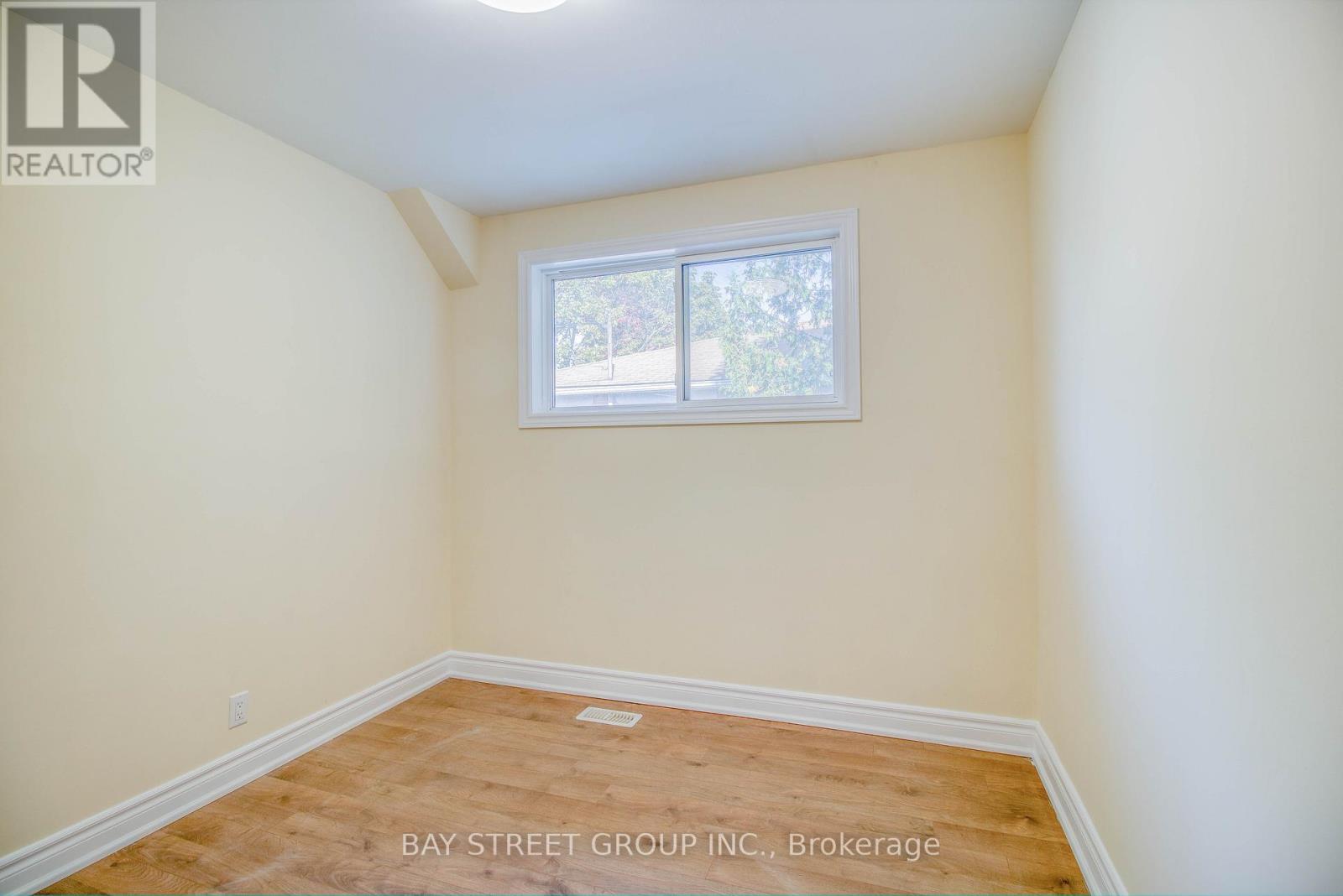 Main Floor - 65 Davis Road, Aurora, Ontario  L4G 2B4 - Photo 11 - N12171846