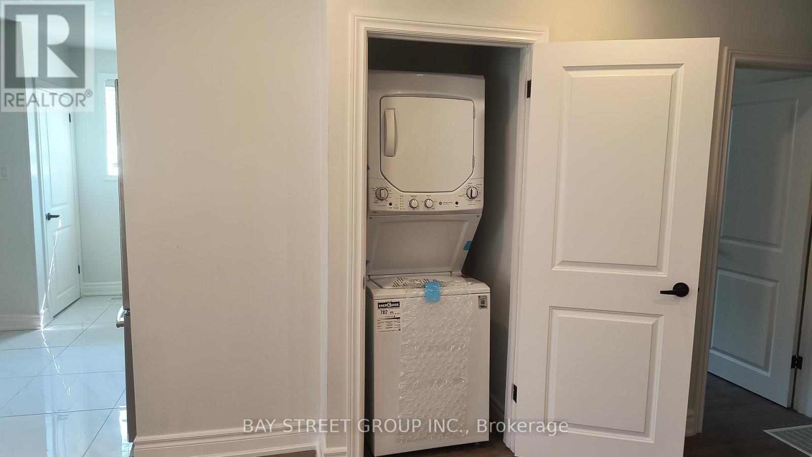 Main Floor - 65 Davis Road, Aurora, Ontario  L4G 2B4 - Photo 7 - N12171846