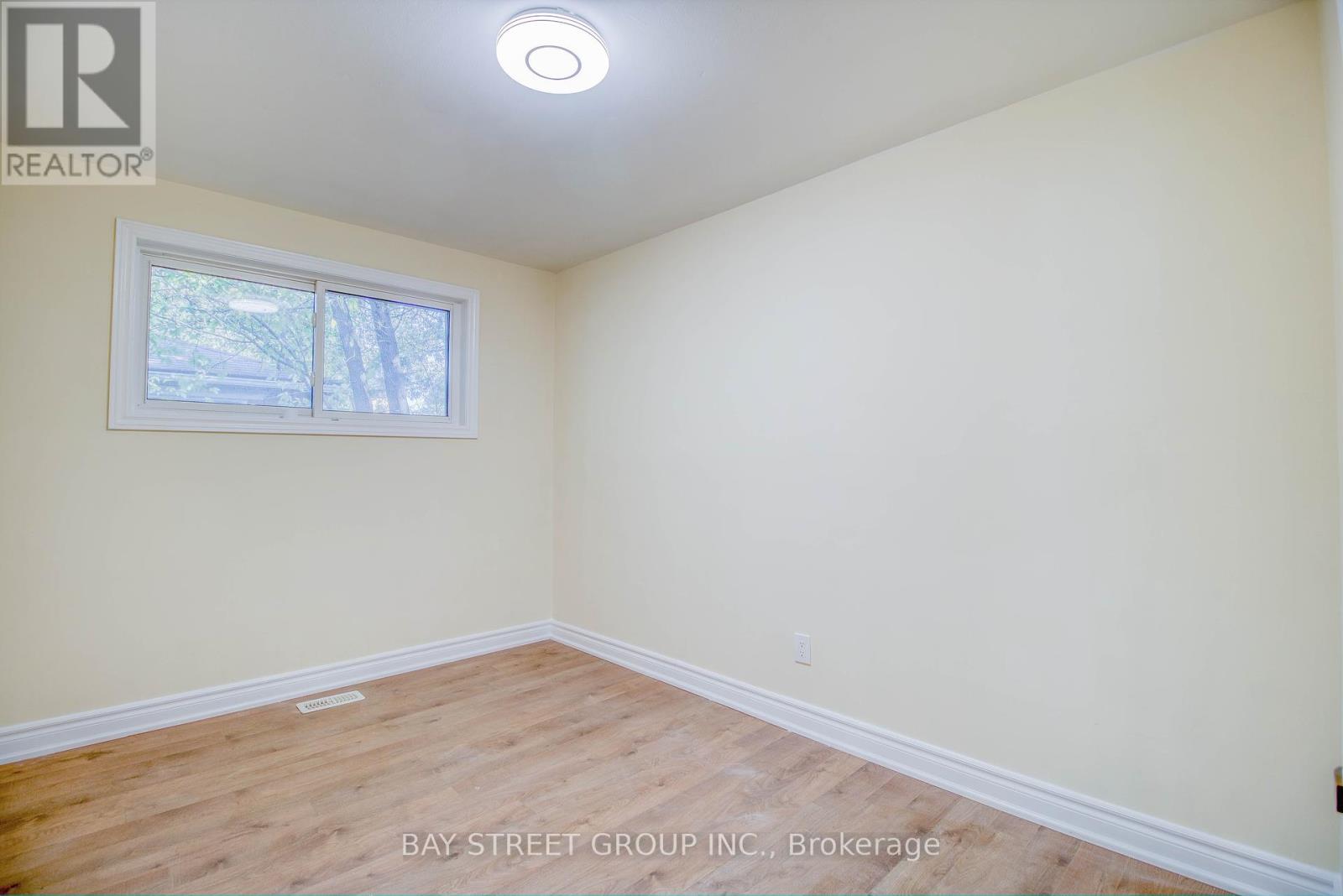 Main Floor - 65 Davis Road, Aurora, Ontario  L4G 2B4 - Photo 17 - N12171846