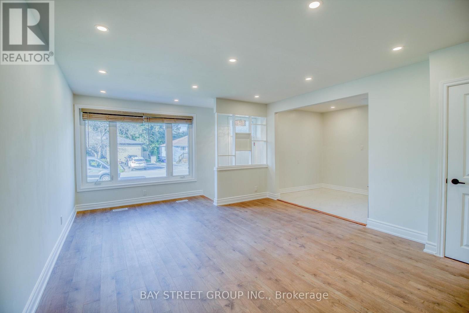 Main Floor - 65 Davis Road, Aurora, Ontario  L4G 2B4 - Photo 3 - N12171846