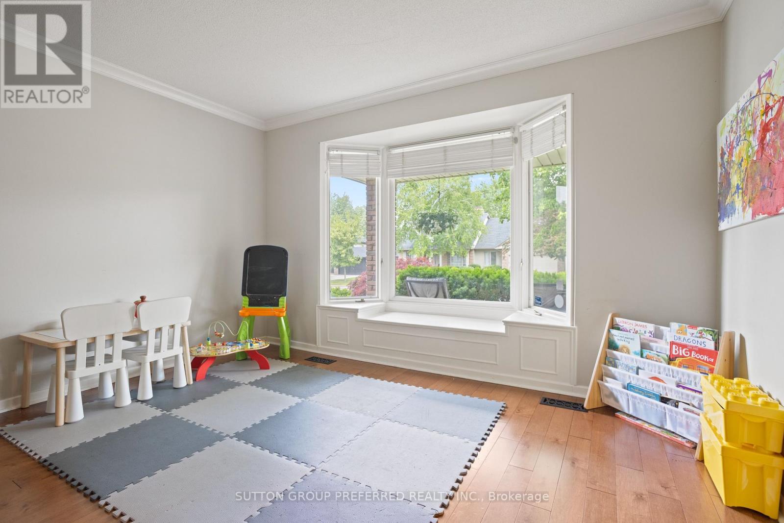 Photo 11 of 48 for 661 Cranbrook Road