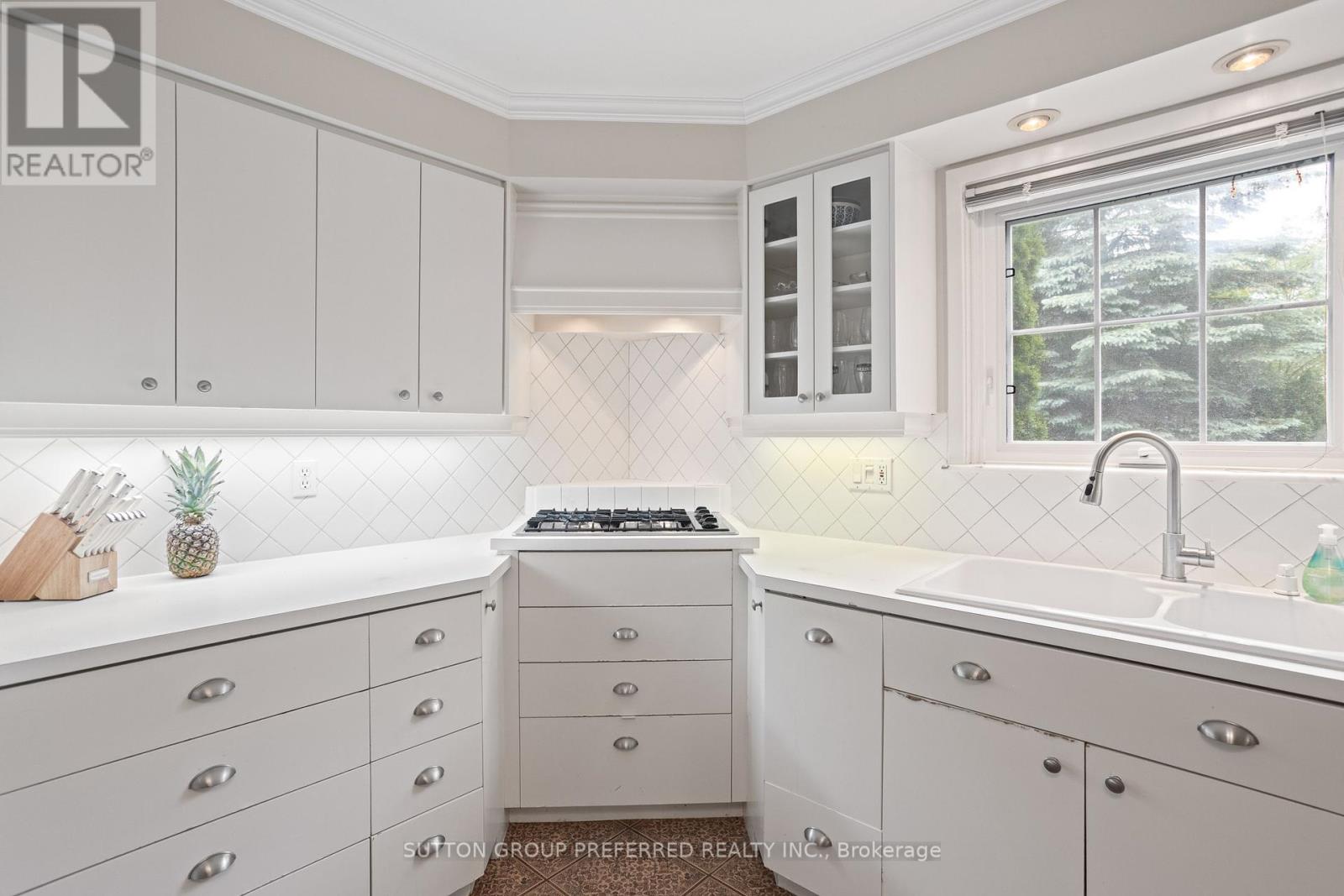 Photo 16 of 48 for 661 Cranbrook Road