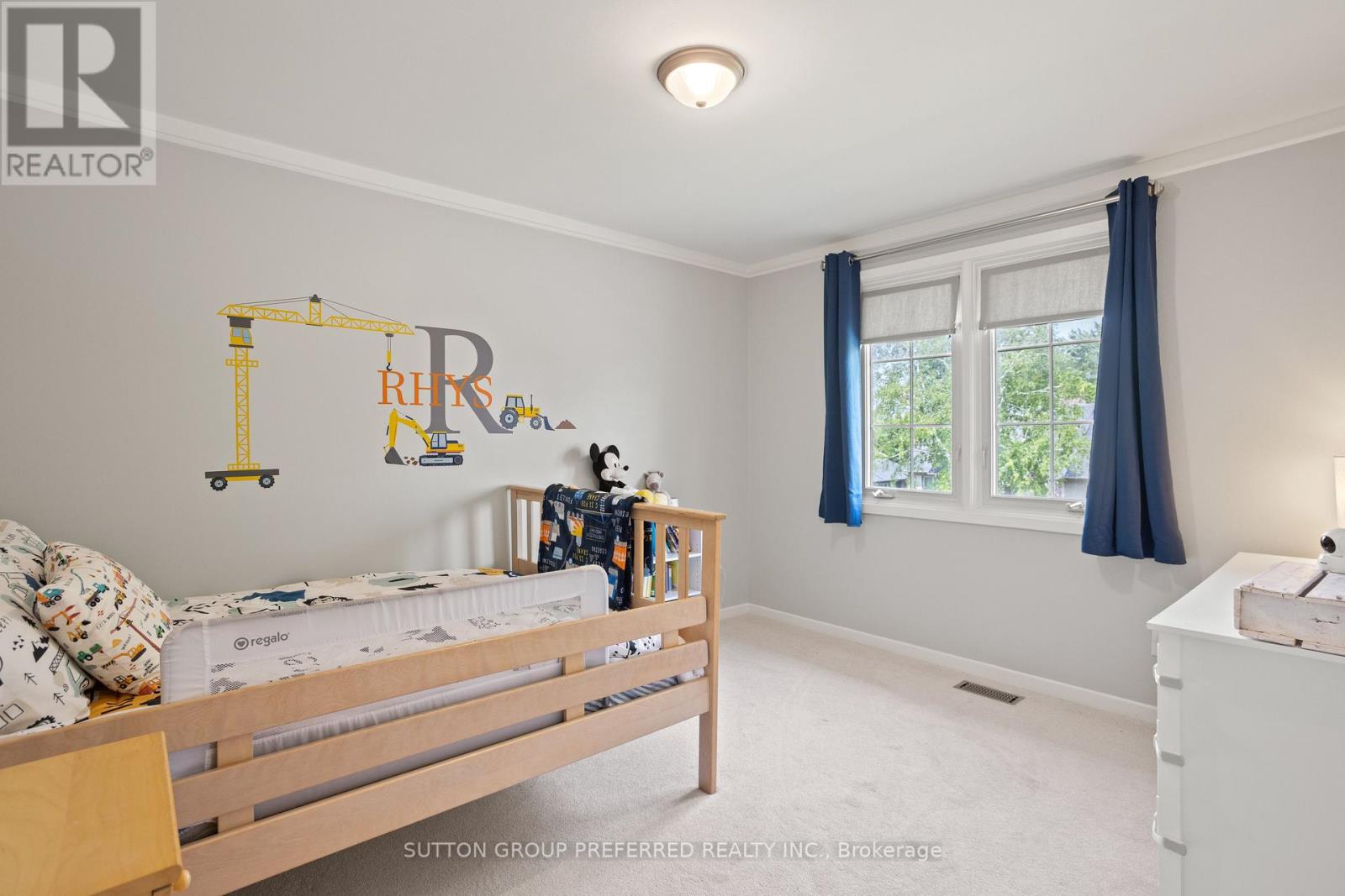 Photo 32 of 48 for 661 Cranbrook Road