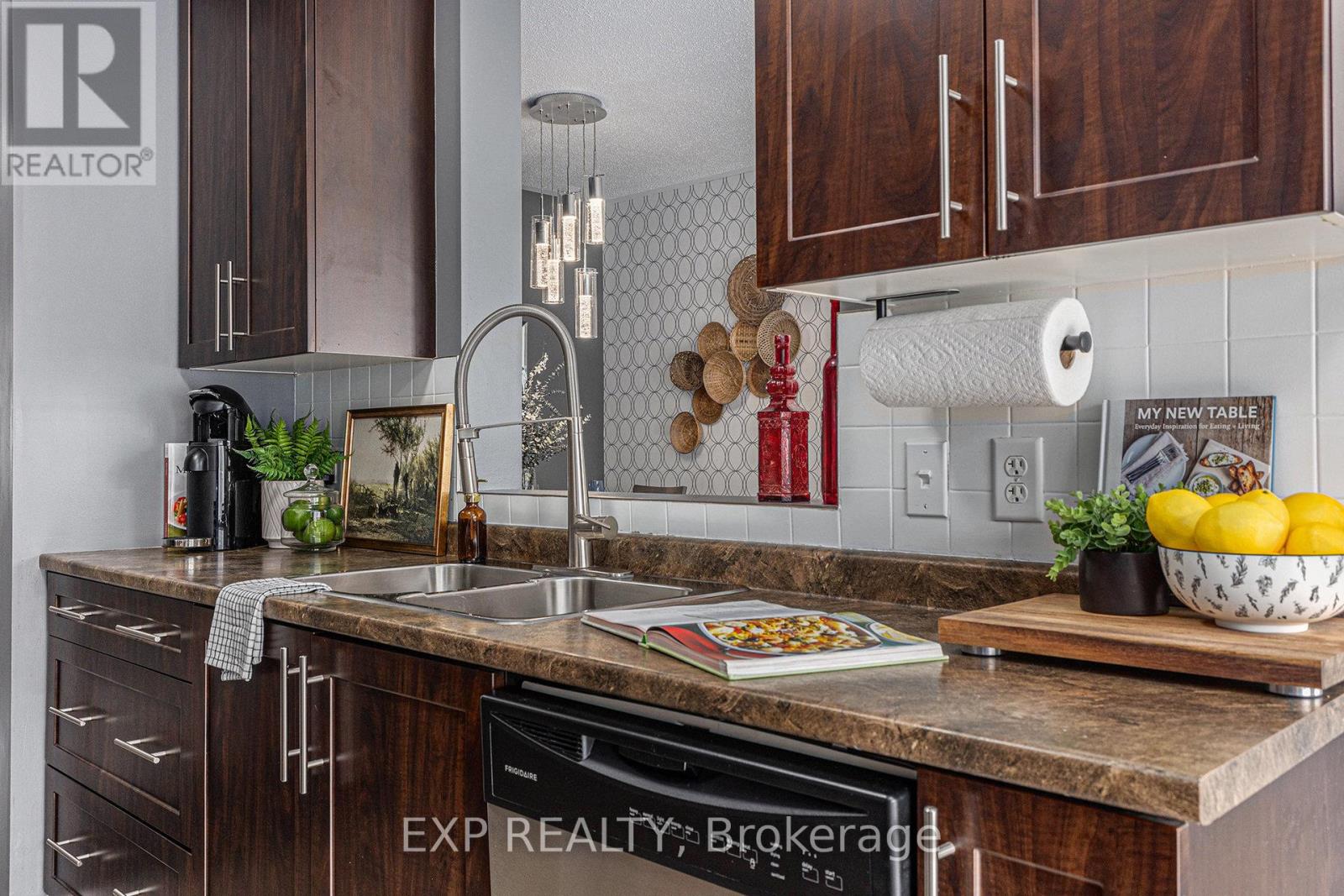 841 Tabaret Street, Ottawa, Ontario  K2M 0E7 - Photo 11 - X12205811