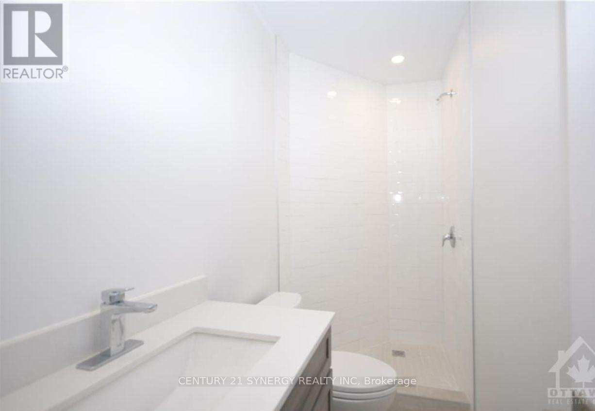 1a - 571 Mcleod Street, Ottawa, Ontario  K1R 5R2 - Photo 8 - X12205872