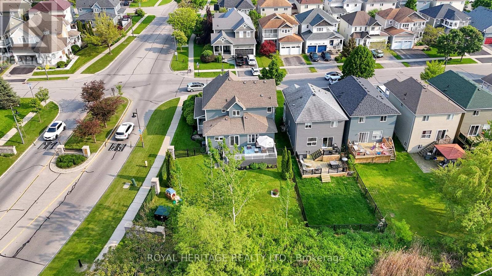 2 Milligan Street, Clarington, Ontario  L1B 1R2 - Photo 3 - E12205887