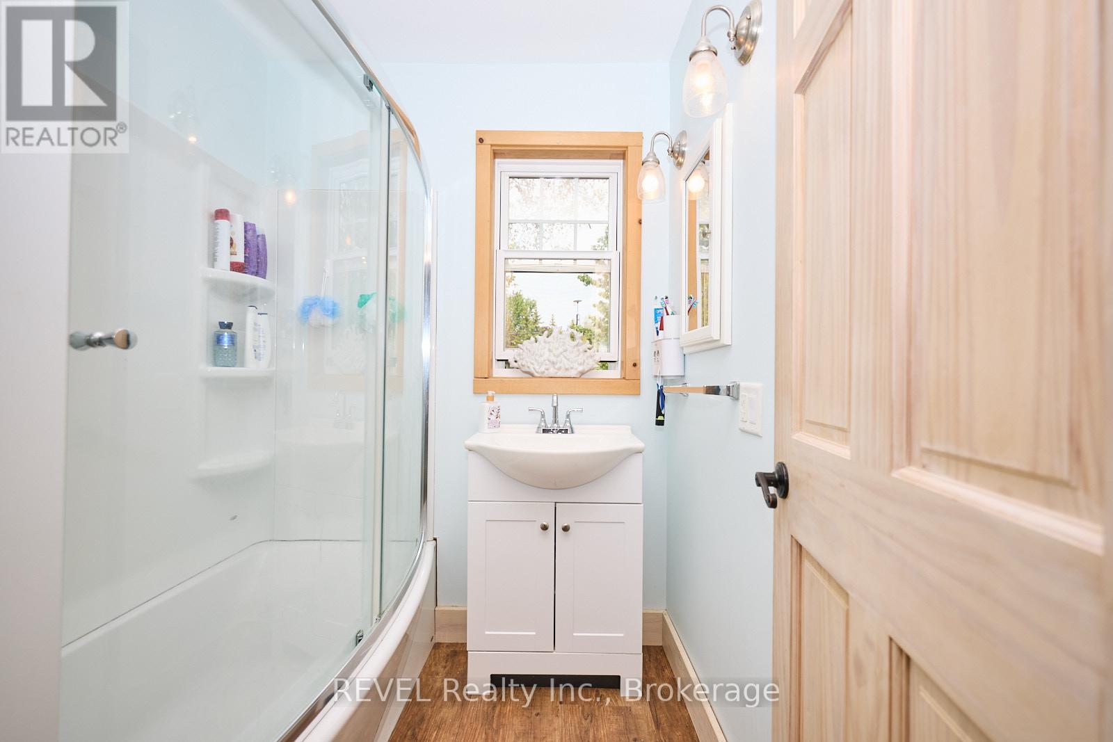 11138 Churchill Avenue, Wainfleet, Ontario  L0S 1V0 - Photo 17 - X12205845
