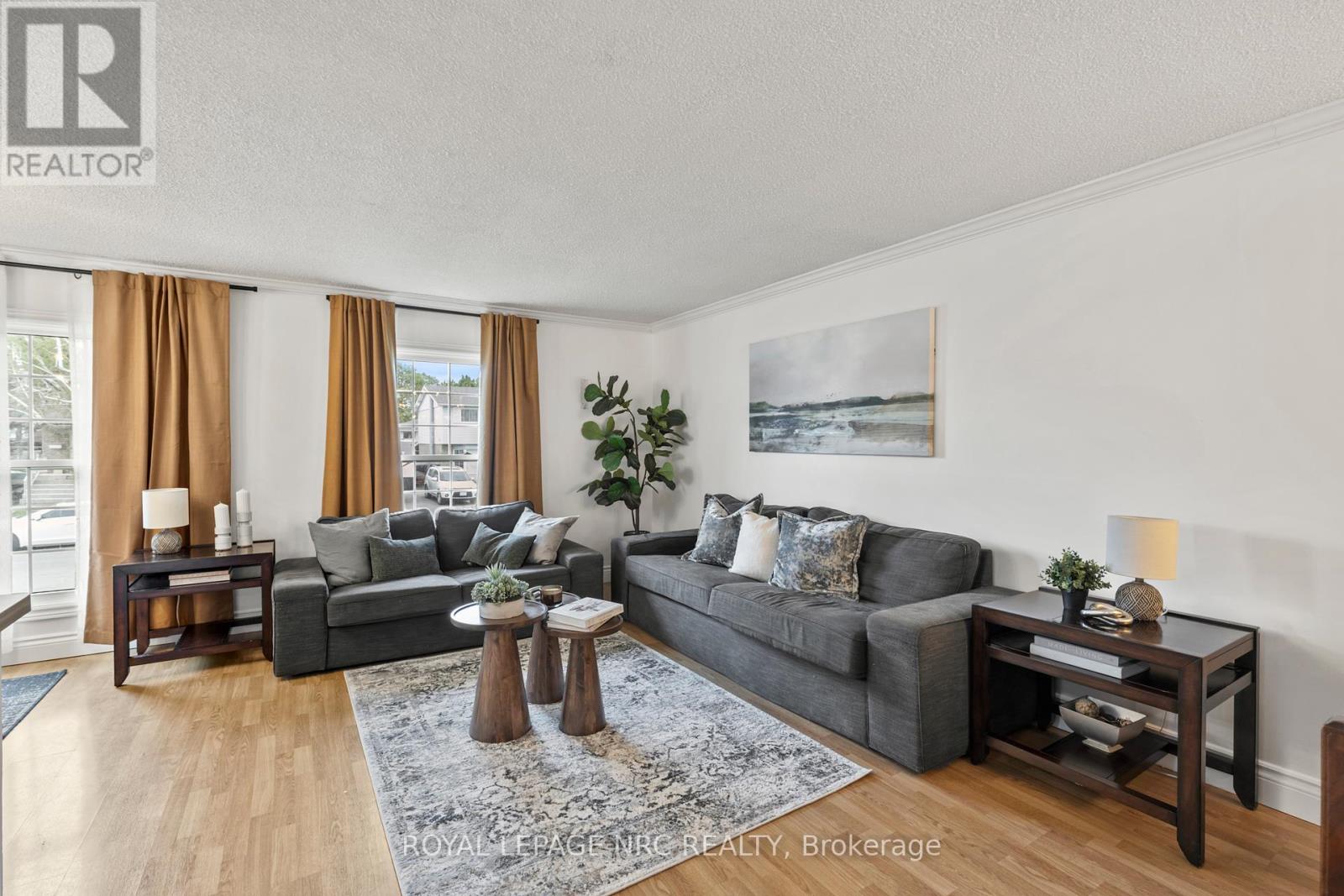 21 Garfield Lane, St. Catharines, Ontario  L2R 7G9 - Photo 5 - X12205864