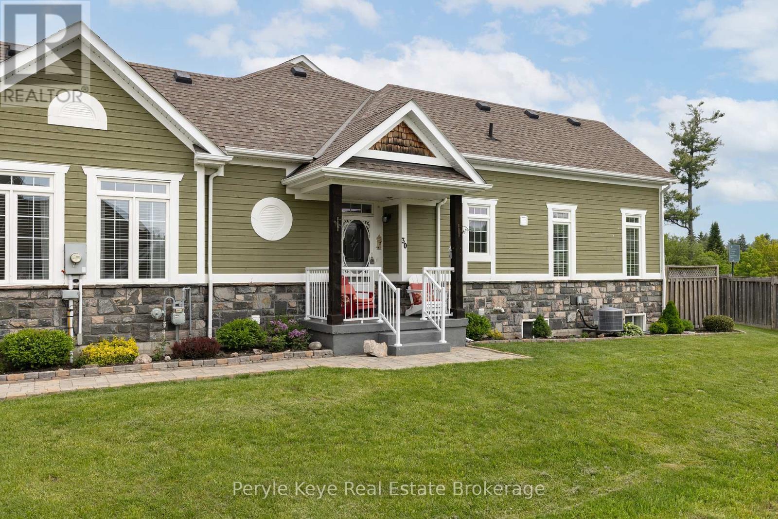 30 Durham Road, Bracebridge, Ontario  P1L 0B7 - Photo 11 - X12205885