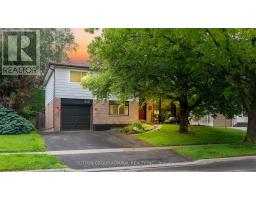 329 TOWERCREST DRIVE, Newmarket, Ontario
