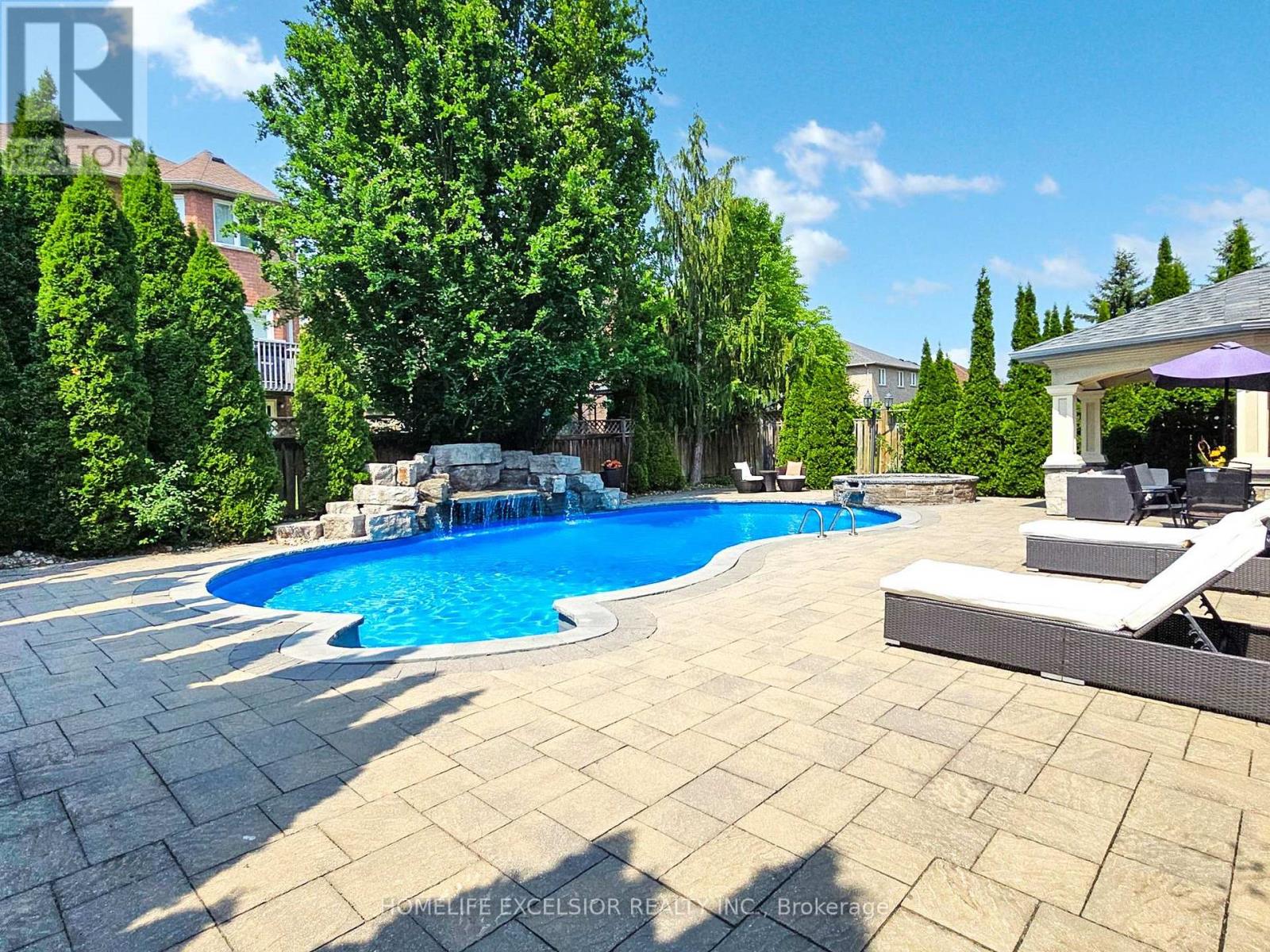 66 Woodstone Avenue, Richmond Hill, Ontario  L4S 1G9 - Photo 8 - N12205832