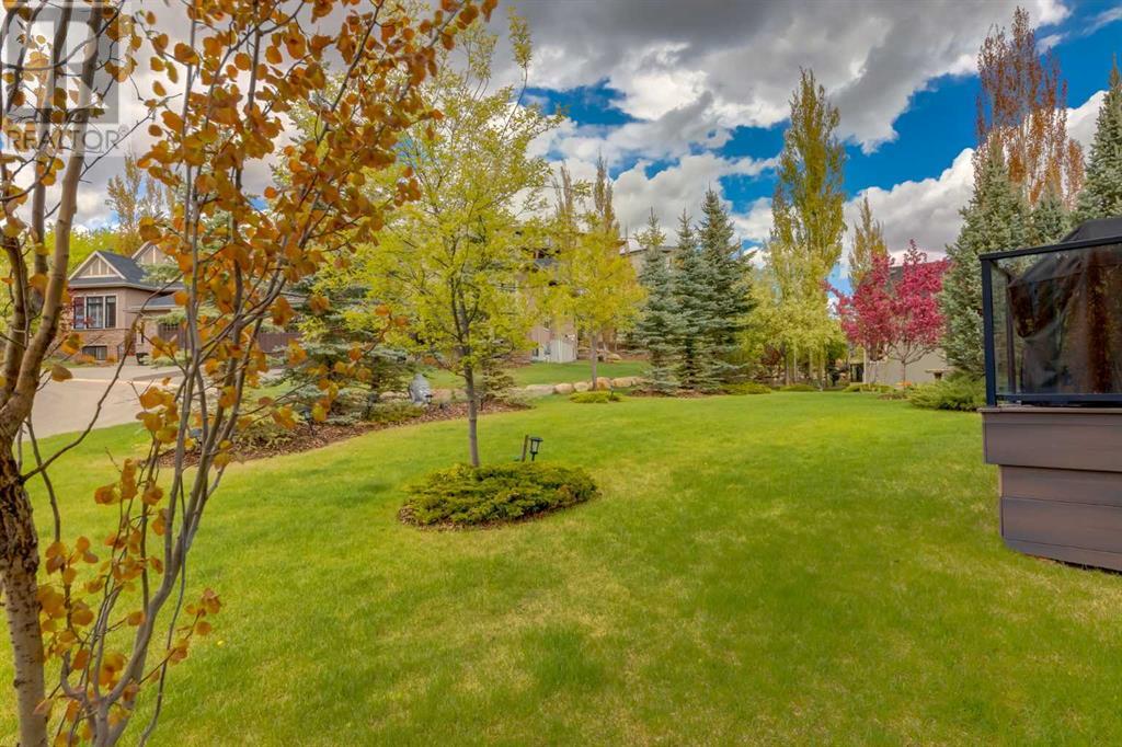 Property at 3 Elmont Place SW image 5