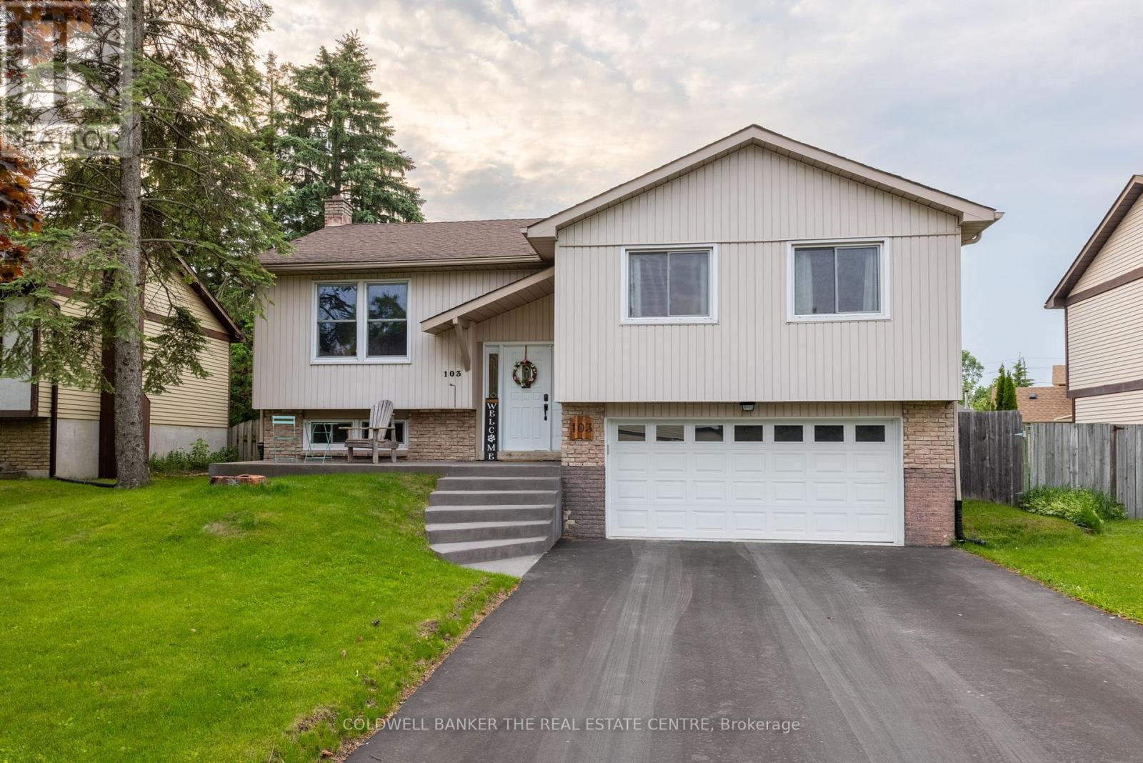 103 OREN BOULEVARD, Barrie, Ontario