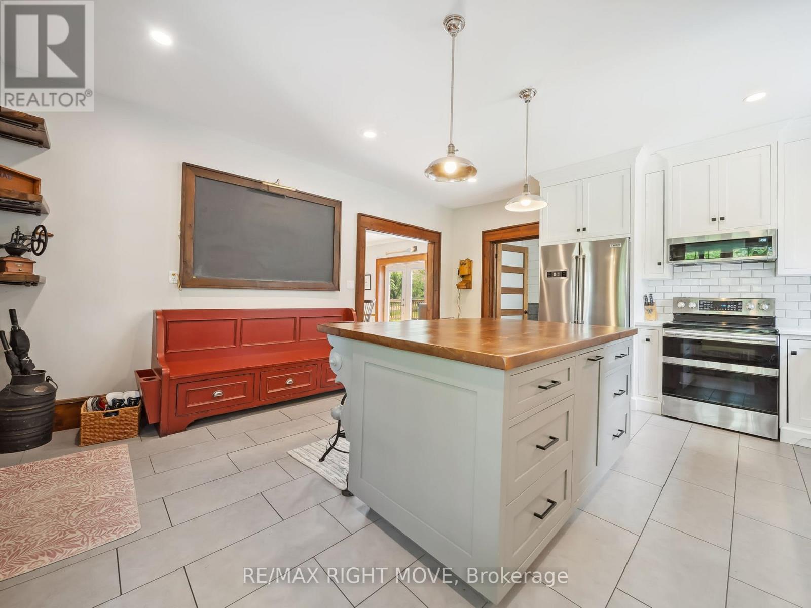 3062 Townline Rr5 Townline, Oro-Medonte, Ontario  L0K 1E0 - Photo 15 - S12205870