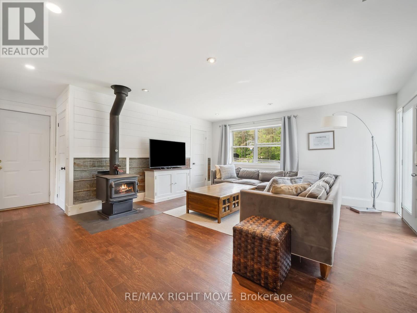 3062 Townline Rr5 Townline, Oro-Medonte, Ontario  L0K 1E0 - Photo 26 - S12205870