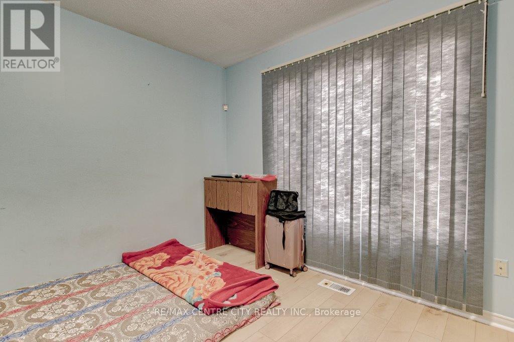 457 Admiral Drive, London East, Ontario  N5V 1J3 - Photo 12 - X12205911