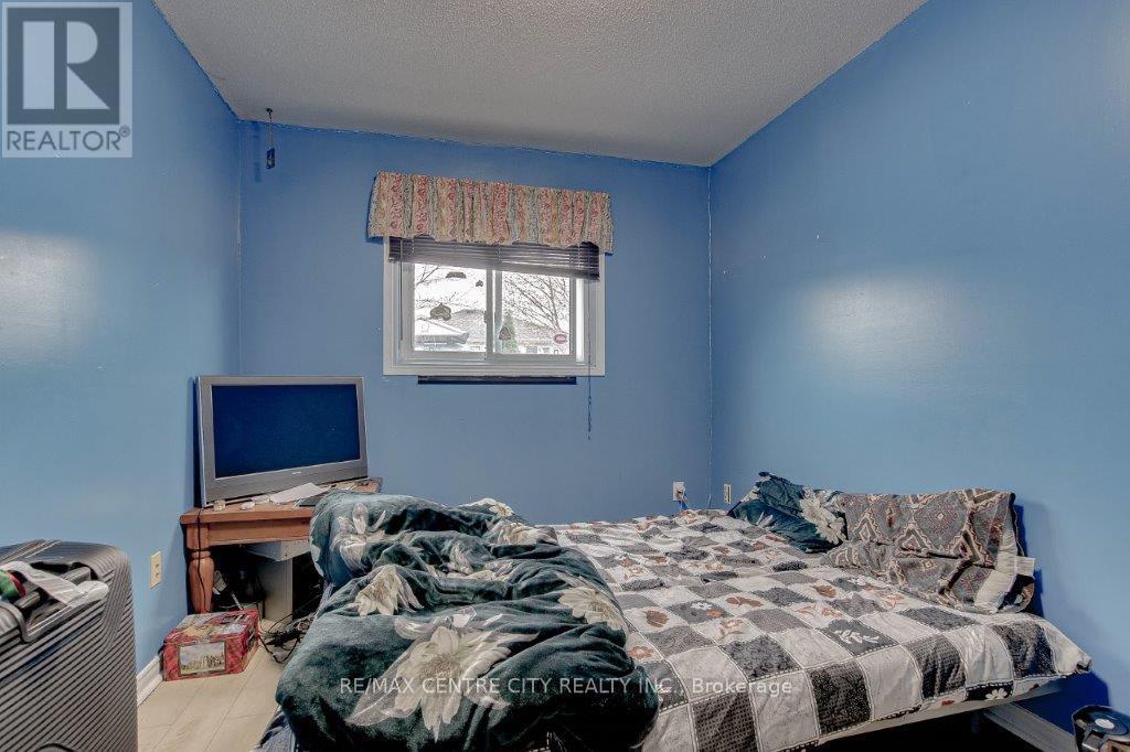 Photo 7 of 25 for 457 Admiral Drive