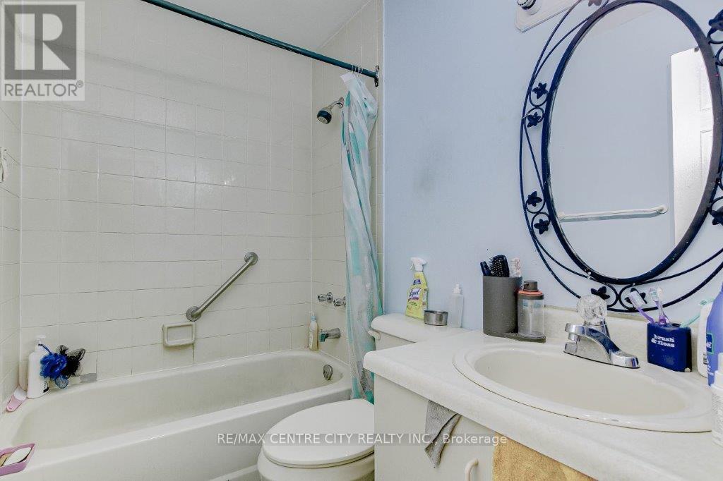 Photo 9 of 25 for 457 Admiral Drive