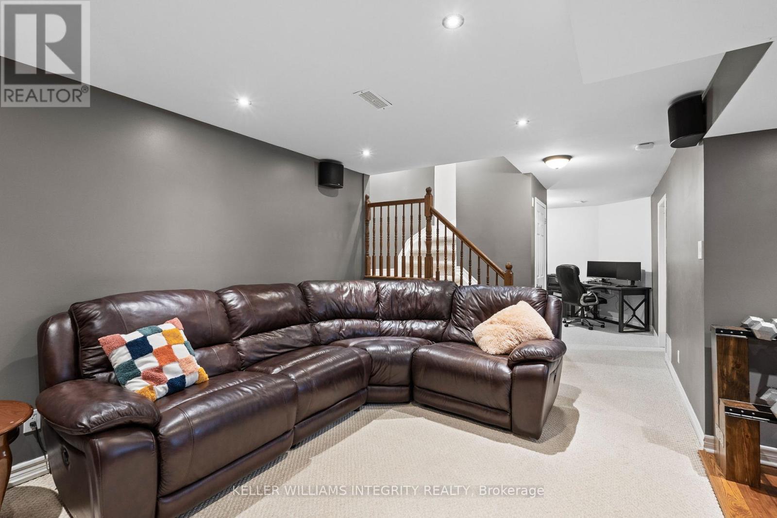 135 Whalings Circle, Ottawa, Ontario  K2S 1S4 - Photo 31 - X12205897