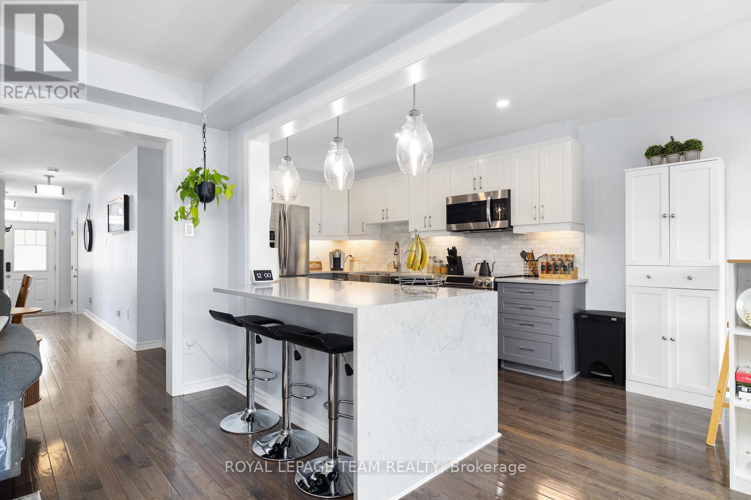 708 Logperch Circle, Ottawa, Ontario  K2J 0R8 - Photo 11 - X12205901