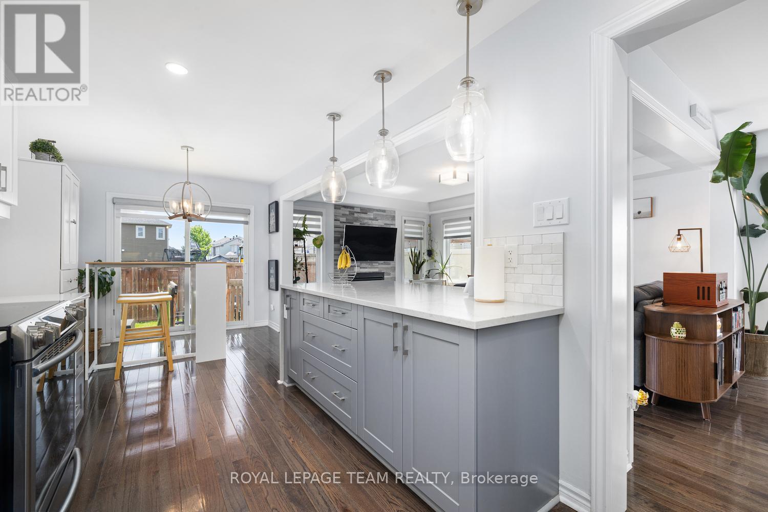 708 Logperch Circle, Ottawa, Ontario  K2J 0R8 - Photo 12 - X12205901