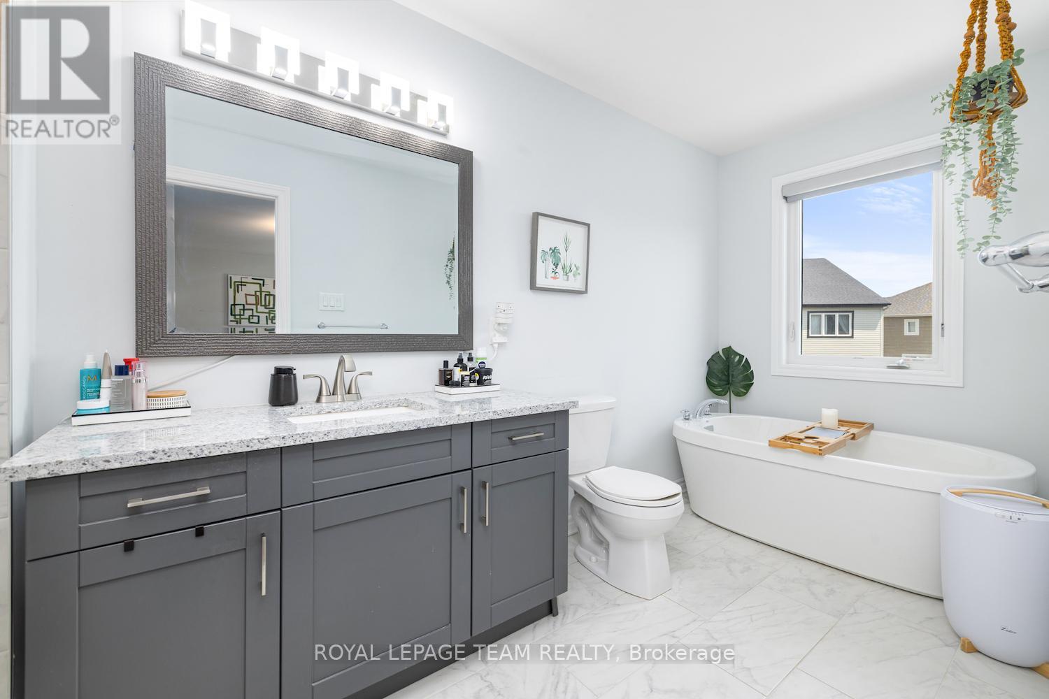 708 Logperch Circle, Ottawa, Ontario  K2J 0R8 - Photo 24 - X12205901