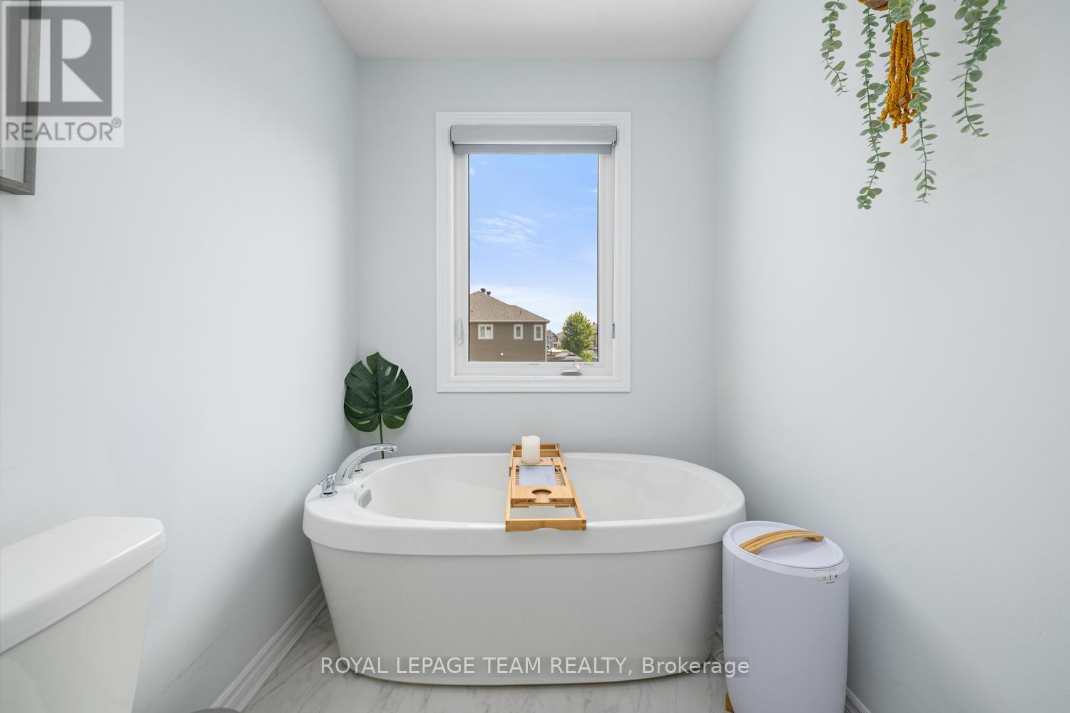 708 Logperch Circle, Ottawa, Ontario  K2J 0R8 - Photo 25 - X12205901