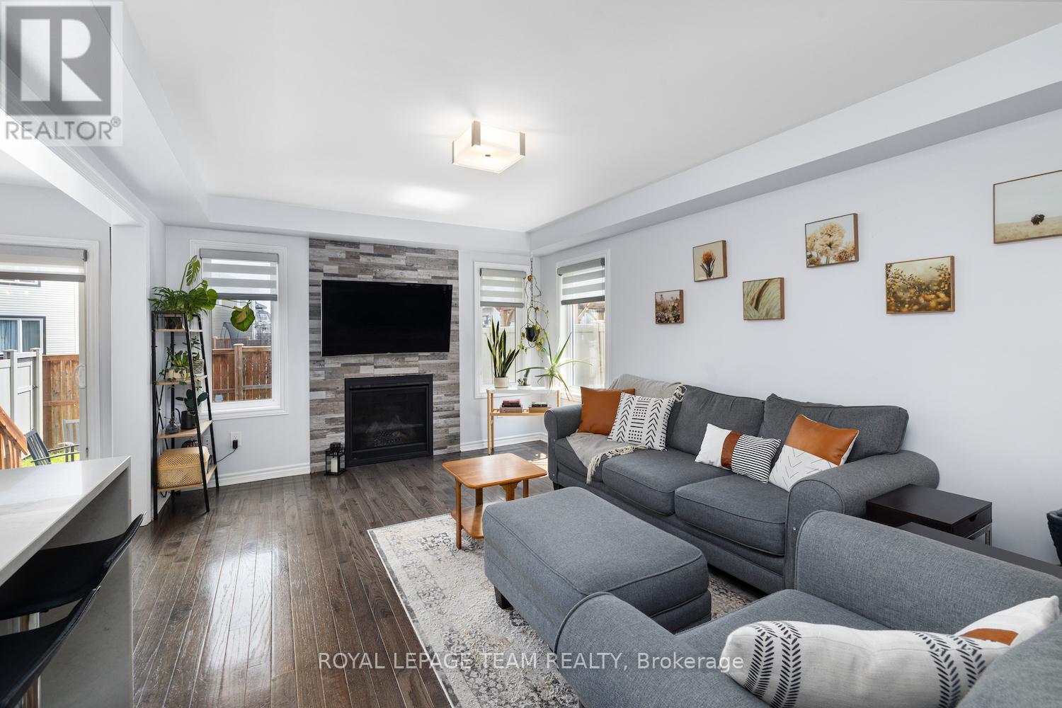 708 Logperch Circle, Ottawa, Ontario  K2J 0R8 - Photo 8 - X12205901