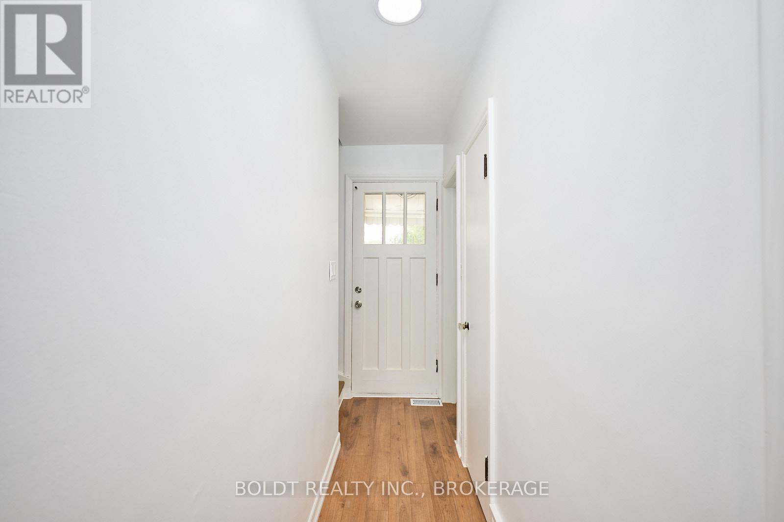 130 Gadsby Avenue, Welland, Ontario  L3C 1A9 - Photo 25 - X12205892