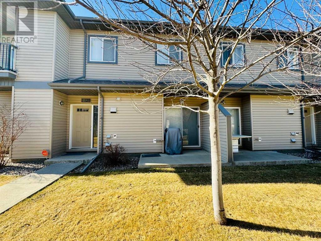 1, 129 Silkstone Road W, Lethbridge, Alberta