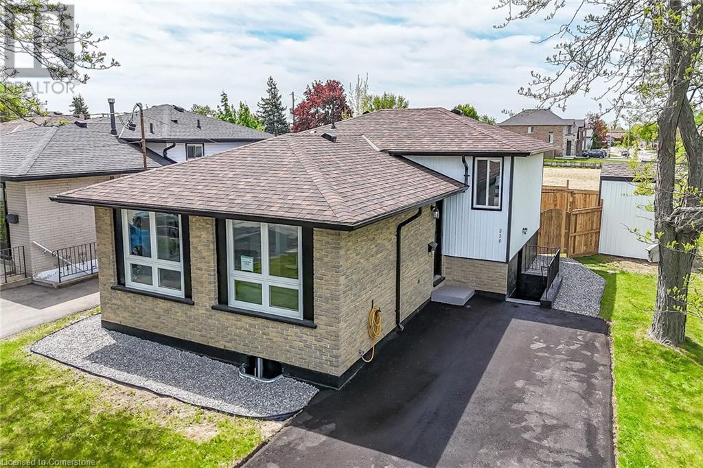 228 Eaglewood Drive, Hamilton, Ontario  L8W 1S9 - Photo 1 - 40732455