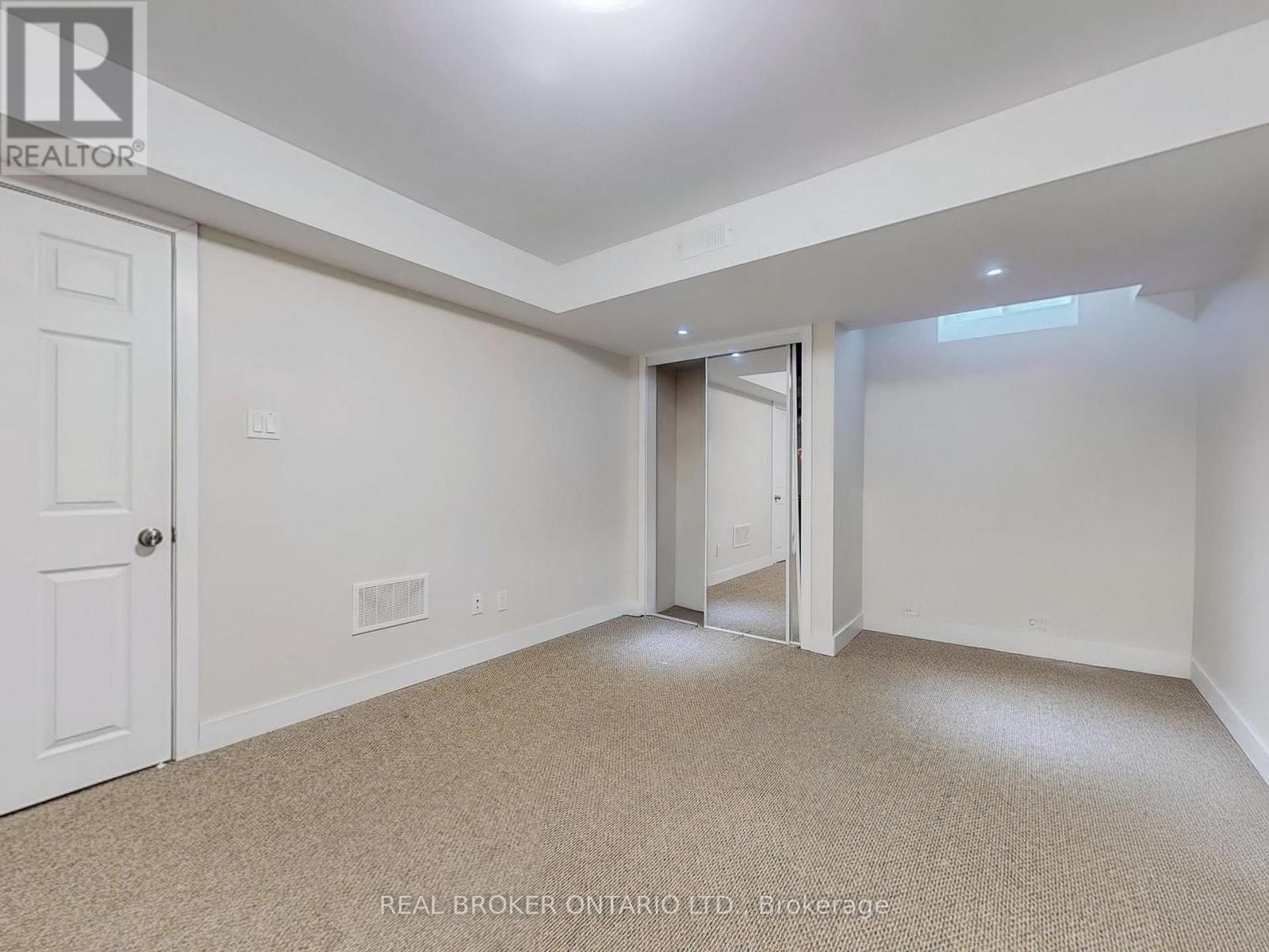 Bsmt - 42 Fossil Street, Brampton, Ontario  L6P 3G7 - Photo 8 - W12205839