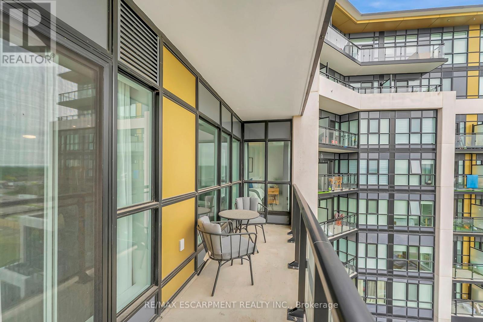 702 - 405 Dundas Street W, Oakville (Go Glenorchy), Ontario  L6M 5P9 - Photo 20 - W12205842