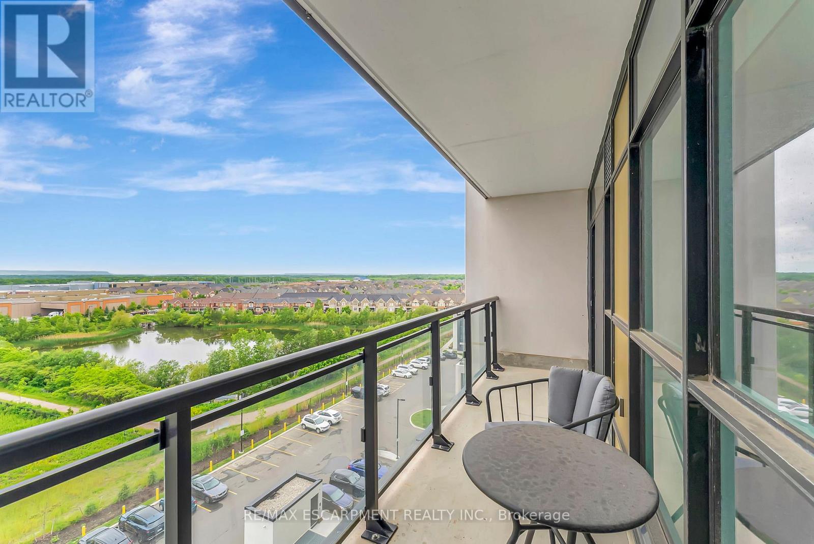 702 - 405 Dundas Street W, Oakville (Go Glenorchy), Ontario  L6M 5P9 - Photo 22 - W12205842