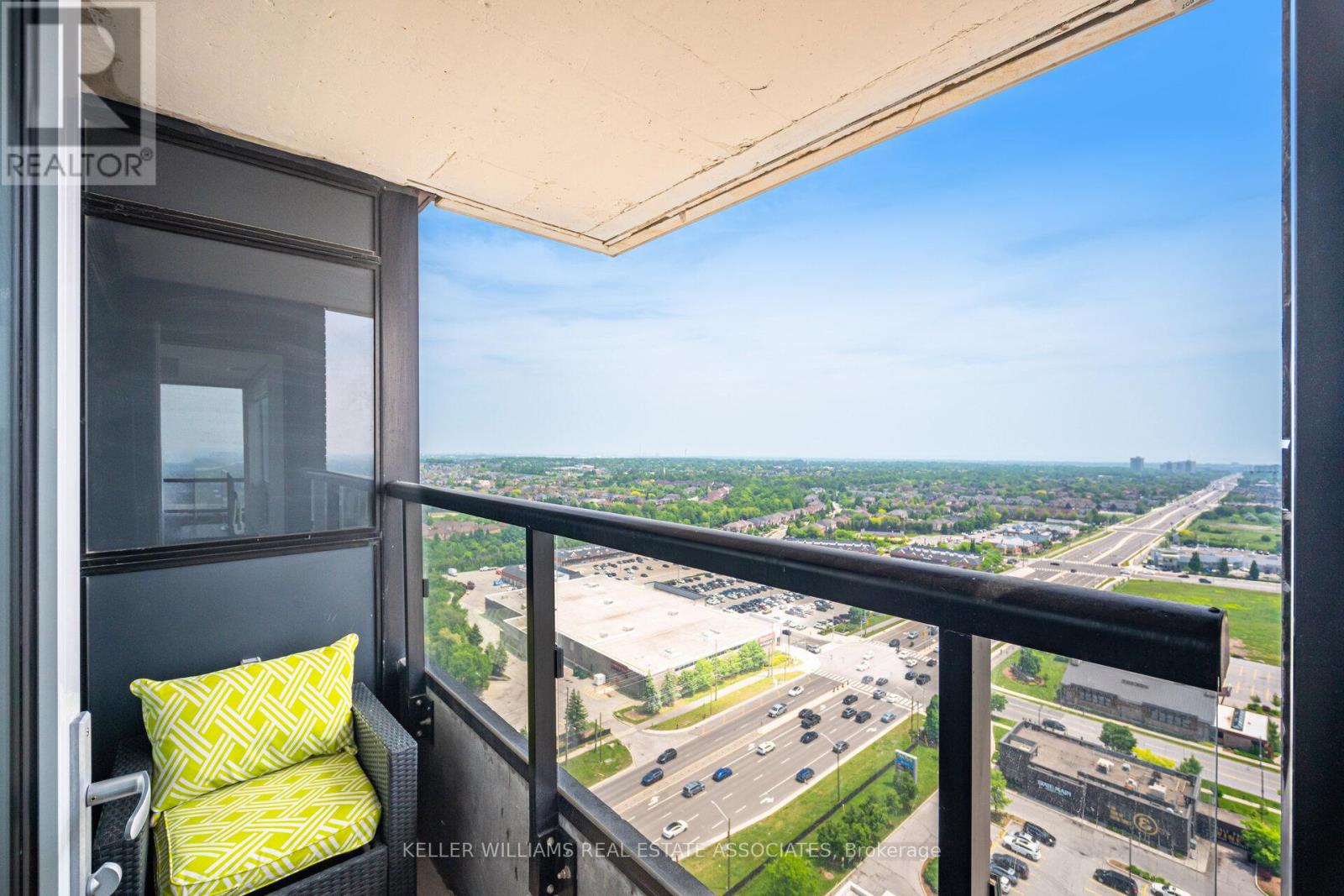 2003 - 297 Oak Walk Drive, Oakville, Ontario  L6H 3R6 - Photo 26 - W12205860
