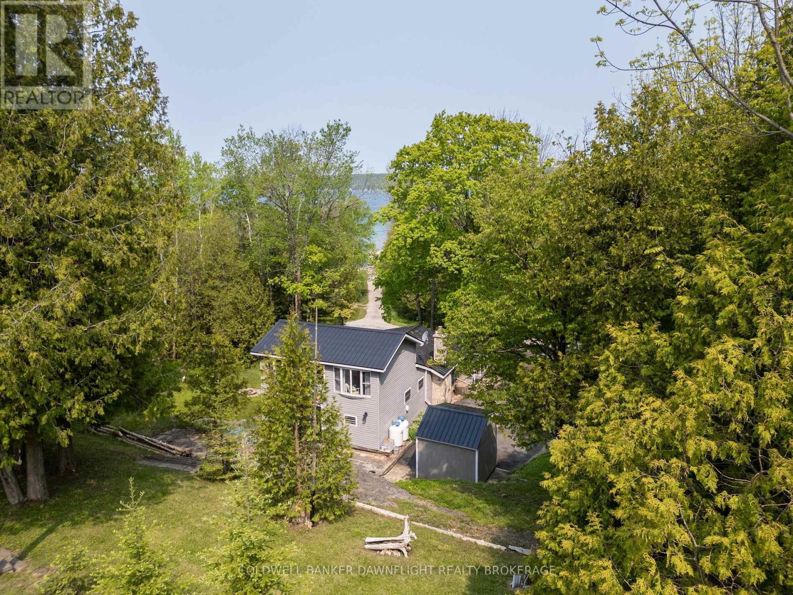 110 Mallard Street, Georgian Bluffs, Ontario  N0H 2T0 - Photo 2 - X12089348