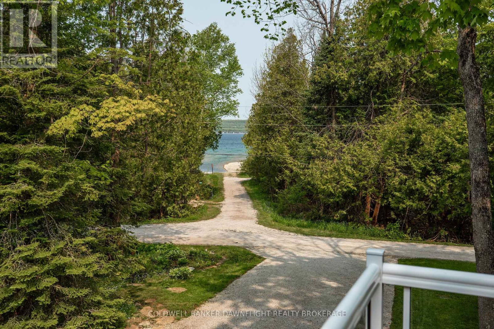 110 Mallard Street, Georgian Bluffs, Ontario  N0H 2T0 - Photo 41 - X12089348