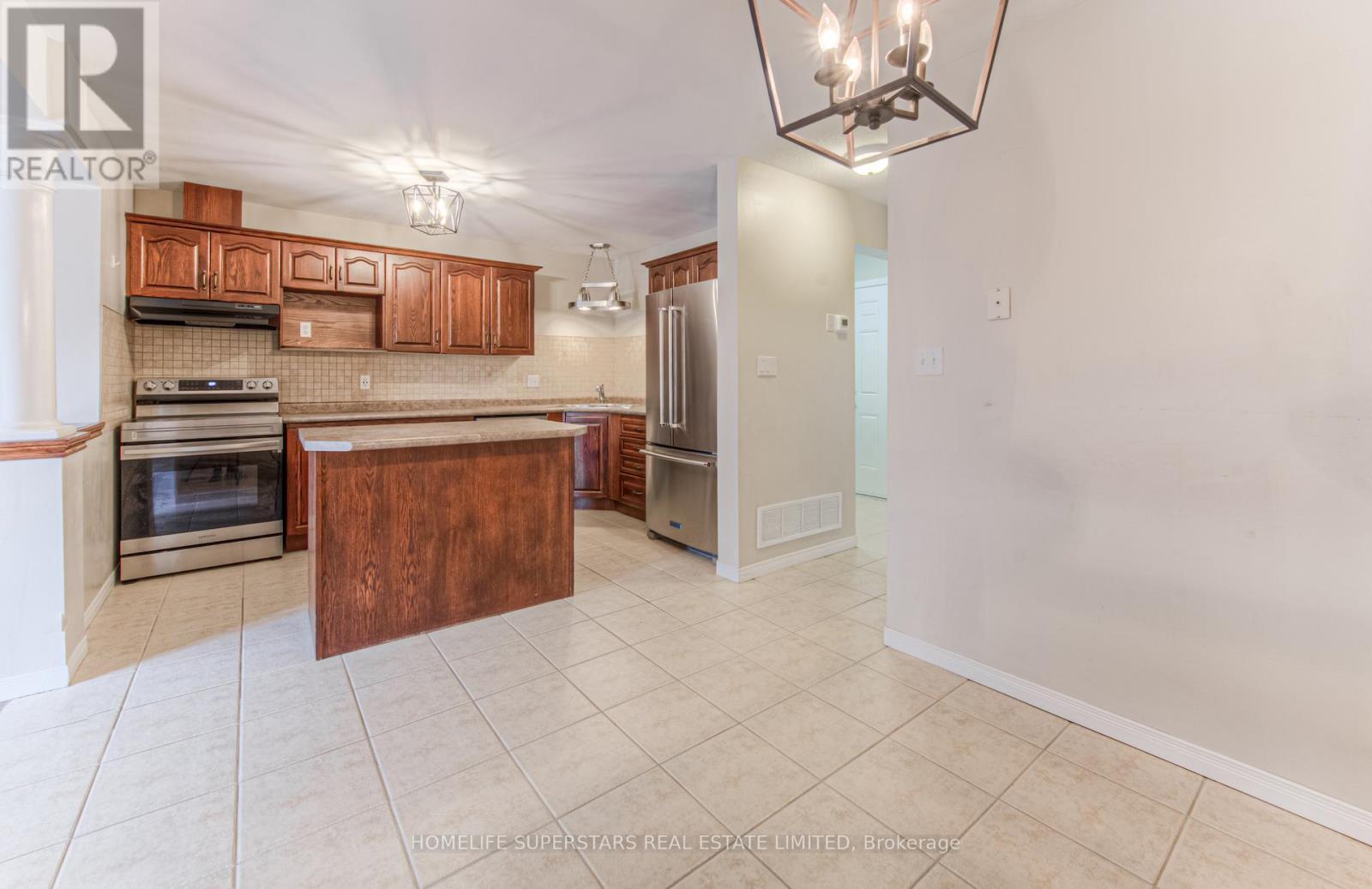 297 Briarmeadow Dr, Kitchener, Ontario  N2A 4K9 - Photo 11 - X12205810