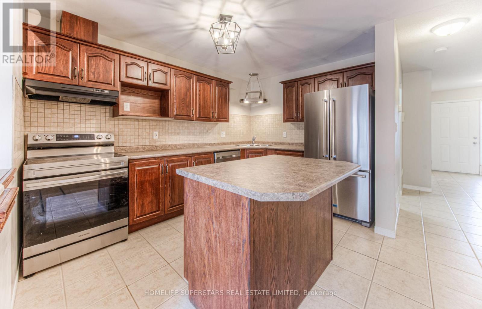 297 Briarmeadow Dr, Kitchener, Ontario  N2A 4K9 - Photo 14 - X12205810